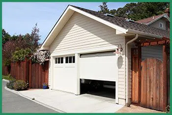 Quality Garage Door Service Pomona, NY 845-789-2240 - resi-cont-gr-22m